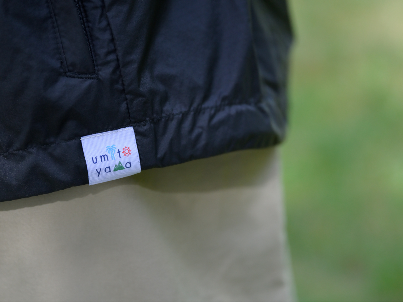 蒸れにくい!超軽量×防風ウィンドブレーカー