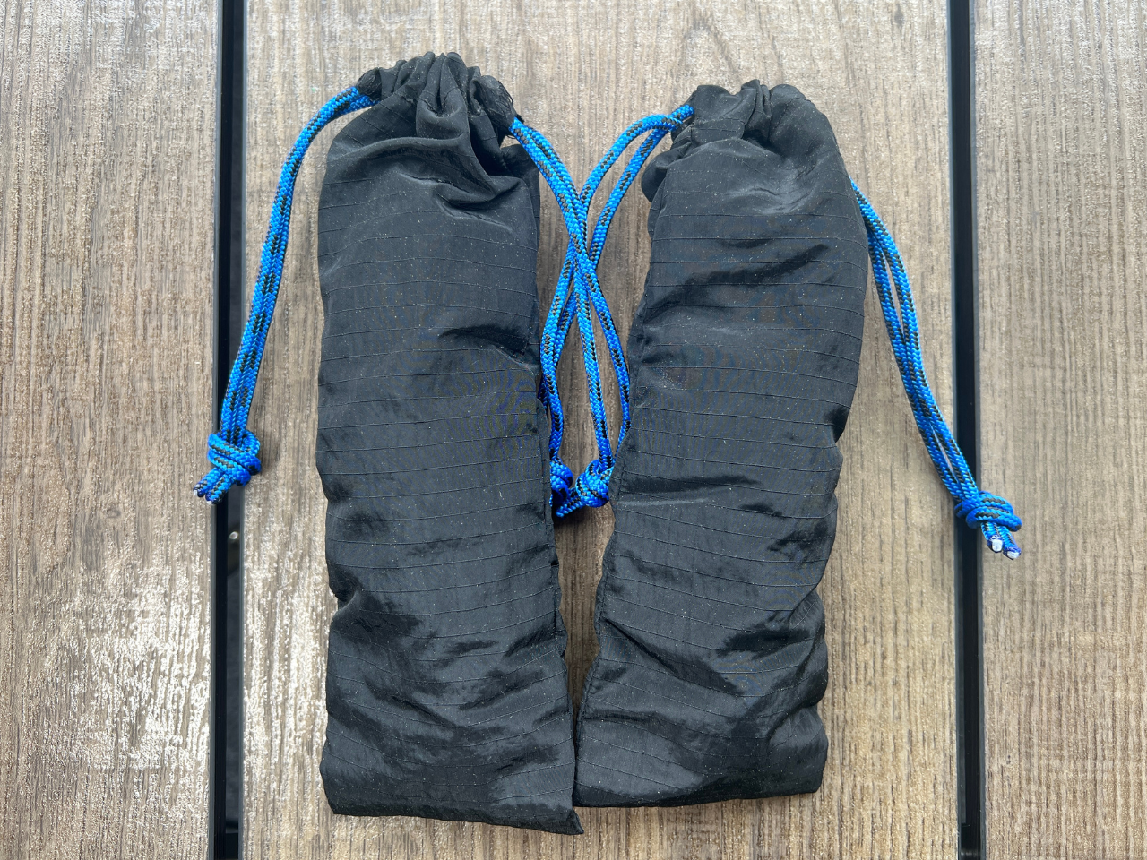 ウィスキー樽で作った登山靴の消臭&除湿剤