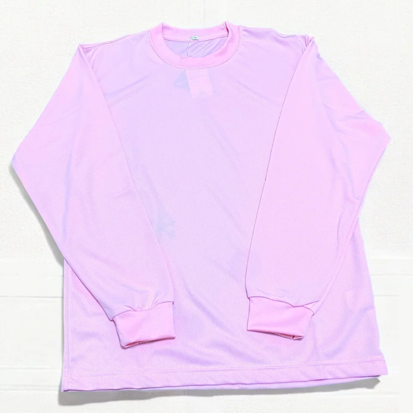 汗をかいてもベチャつきにくい吸水速乾長袖Tシャツ